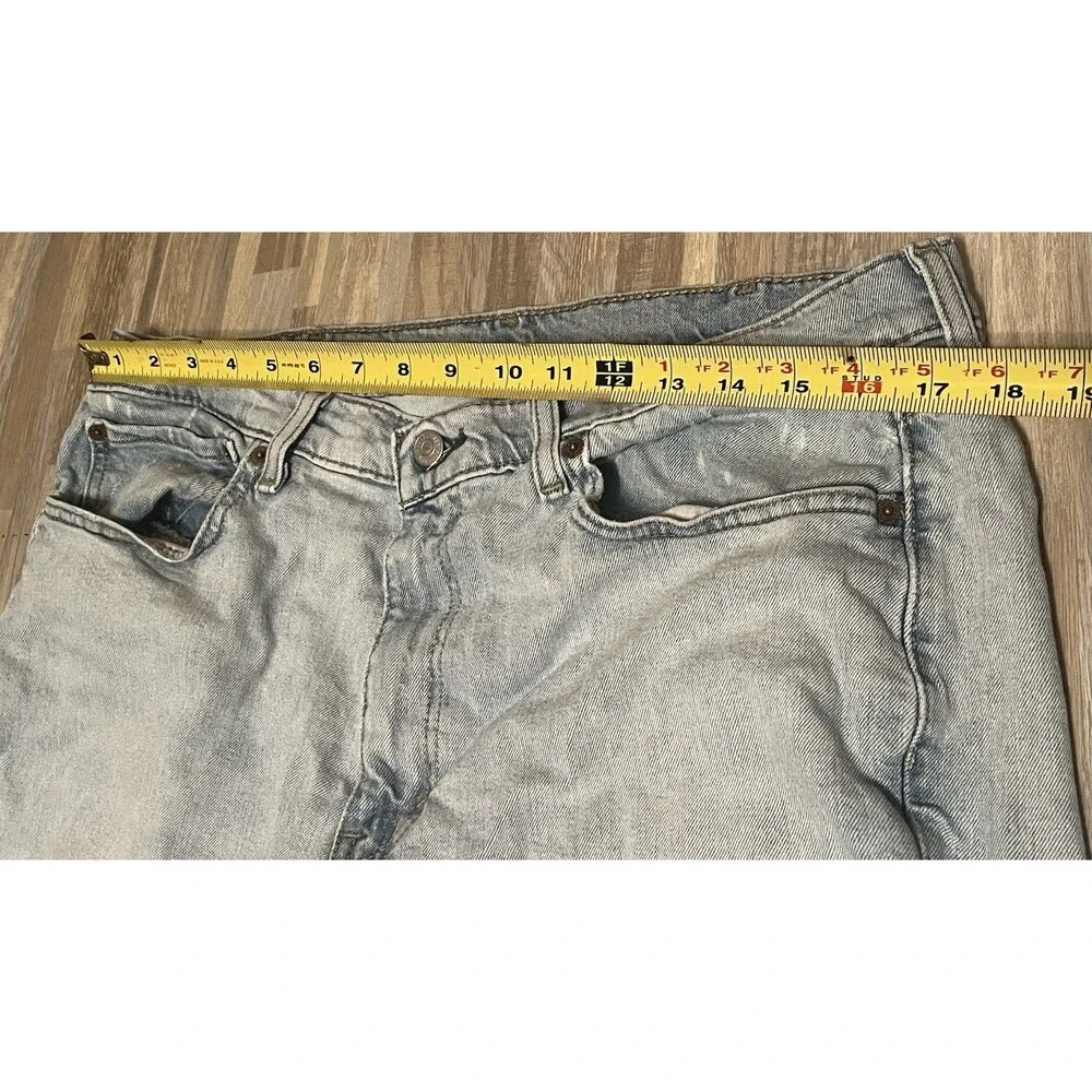 Levis 514 Jeans Mens 38x30 Light Wash Blue Straight Fit Stretch Denim Zip Fly